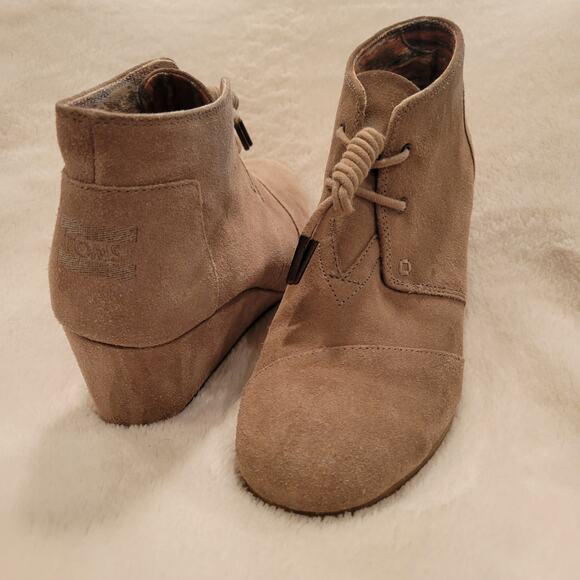 TOMS Womens Desert Wedge Suede Taupe Ankle High Heel Bootie✨️9.5 - Picture 15 of 16